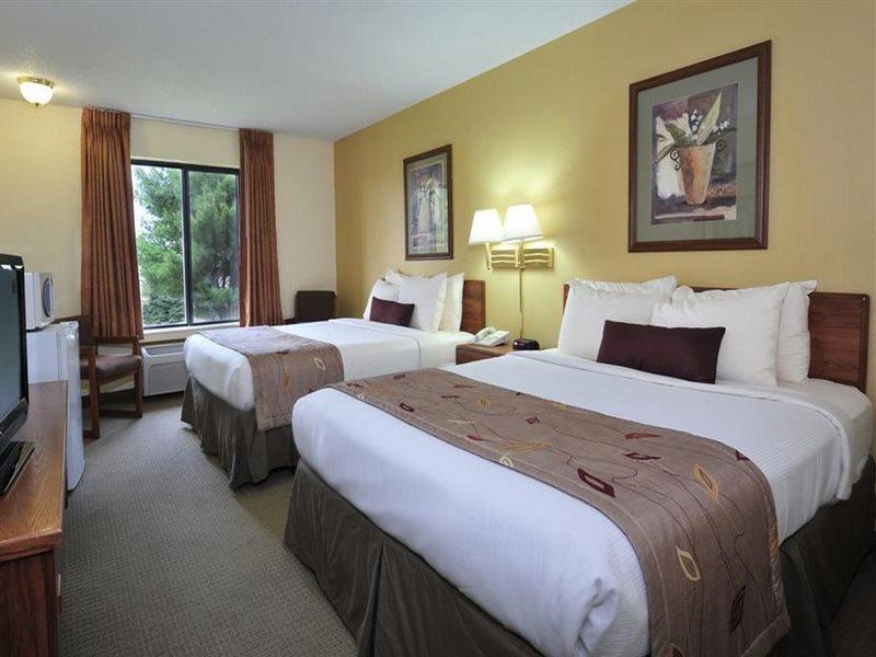 Готель Ramada By Wyndham Wisconsin Dells I-90 Екстер'єр фото