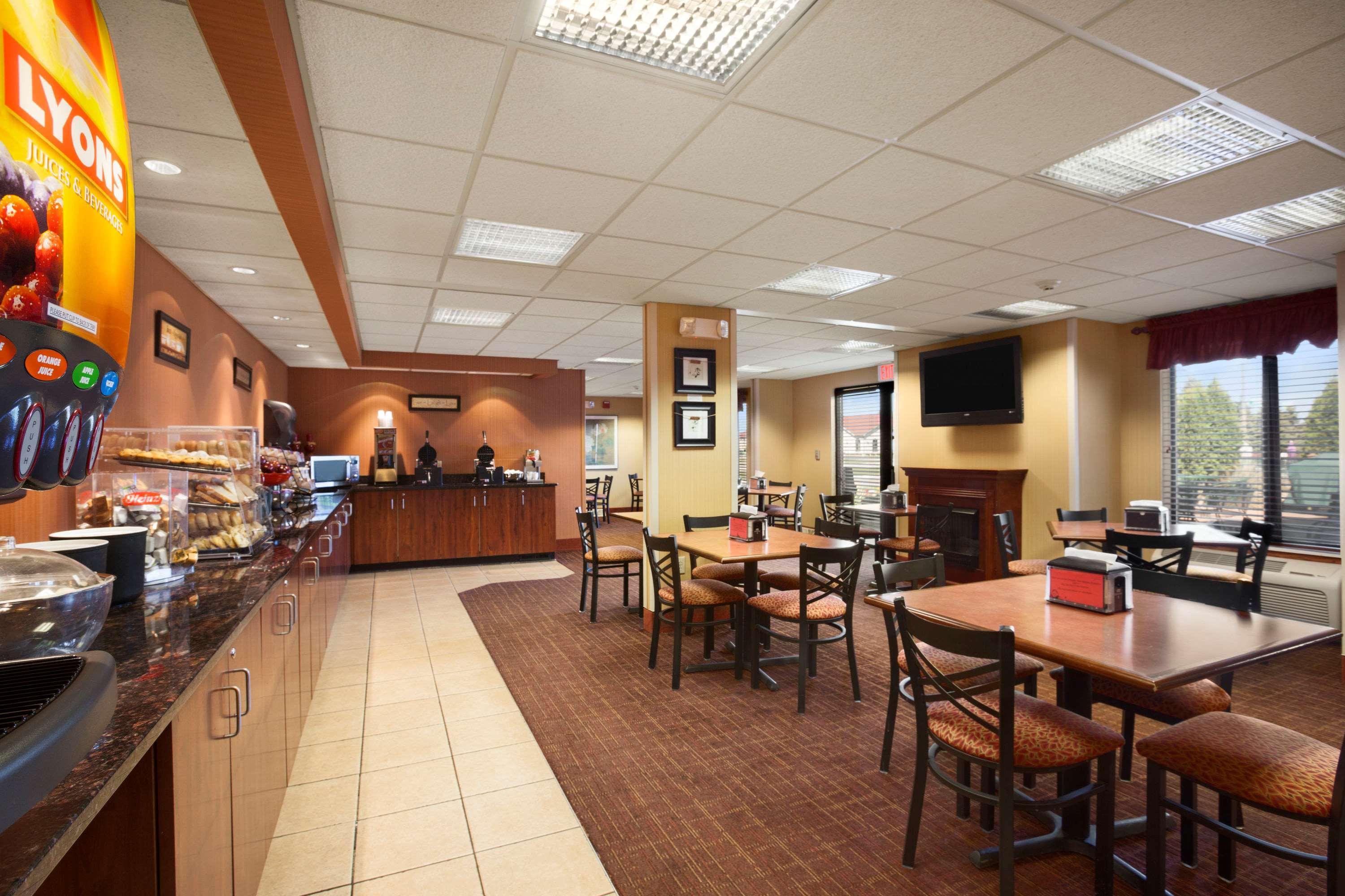 Готель Ramada By Wyndham Wisconsin Dells I-90 Екстер'єр фото