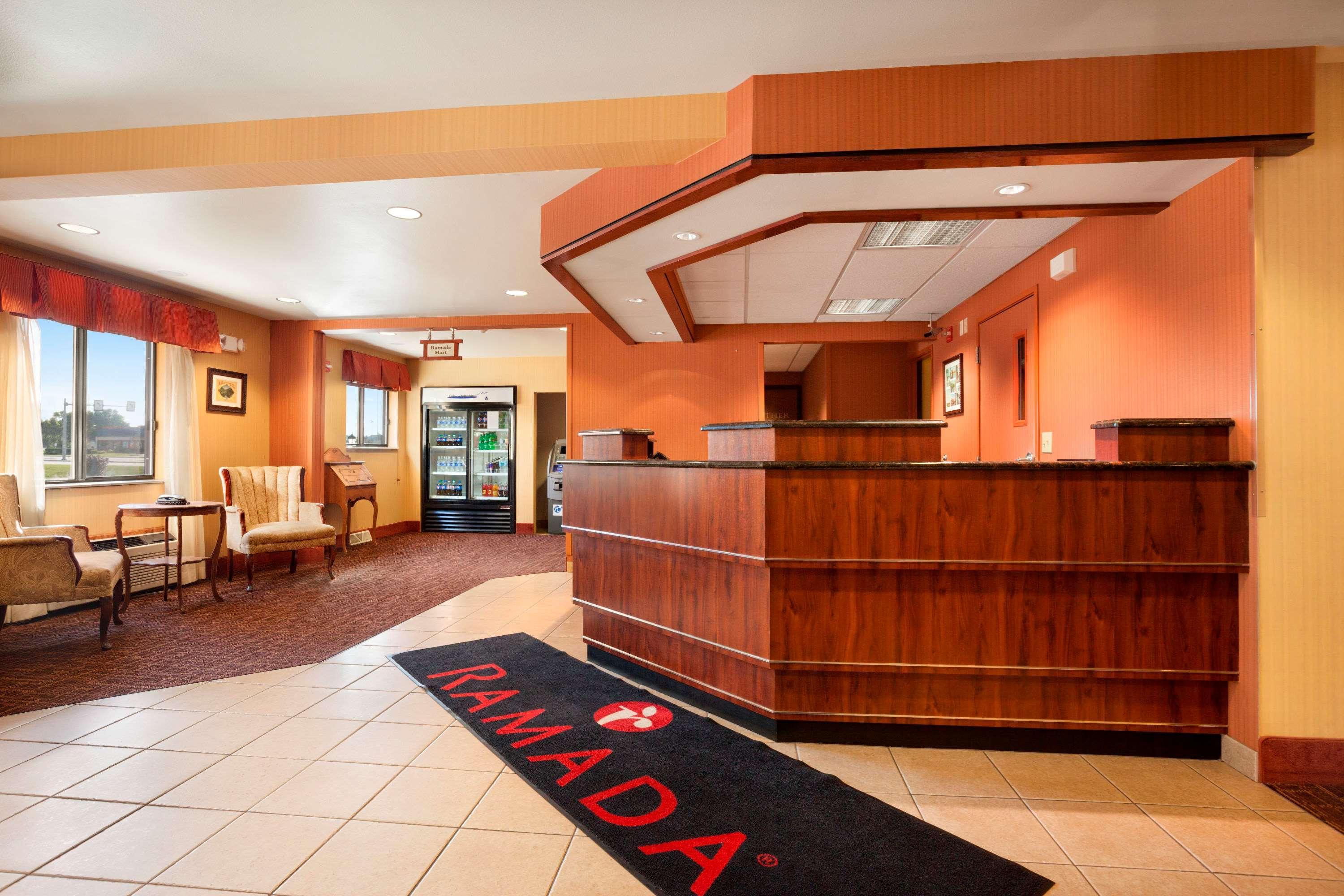 Готель Ramada By Wyndham Wisconsin Dells I-90 Екстер'єр фото