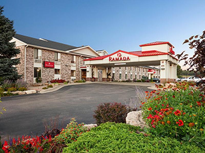 Готель Ramada By Wyndham Wisconsin Dells I-90 Екстер'єр фото