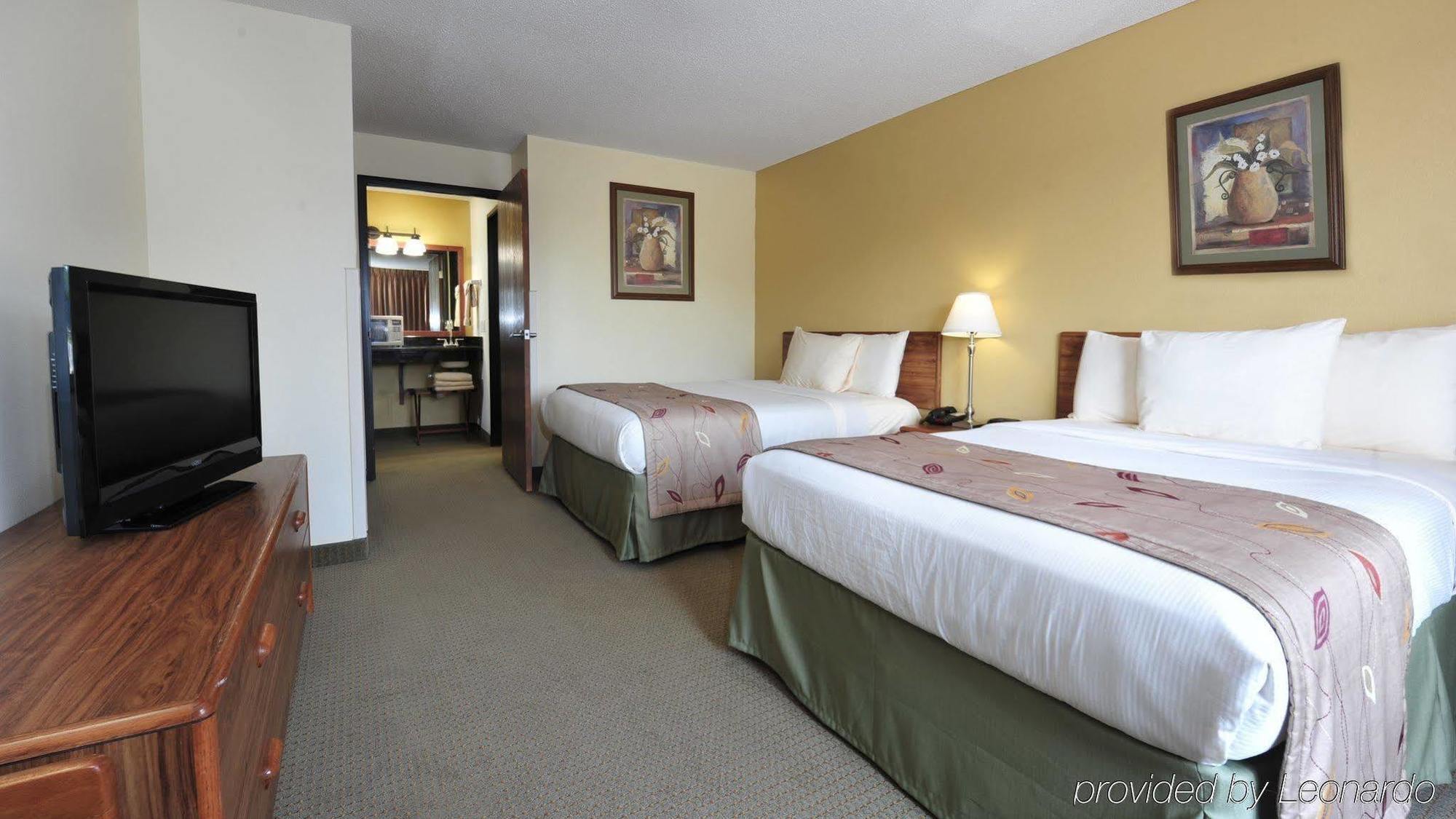 Готель Ramada By Wyndham Wisconsin Dells I-90 Екстер'єр фото