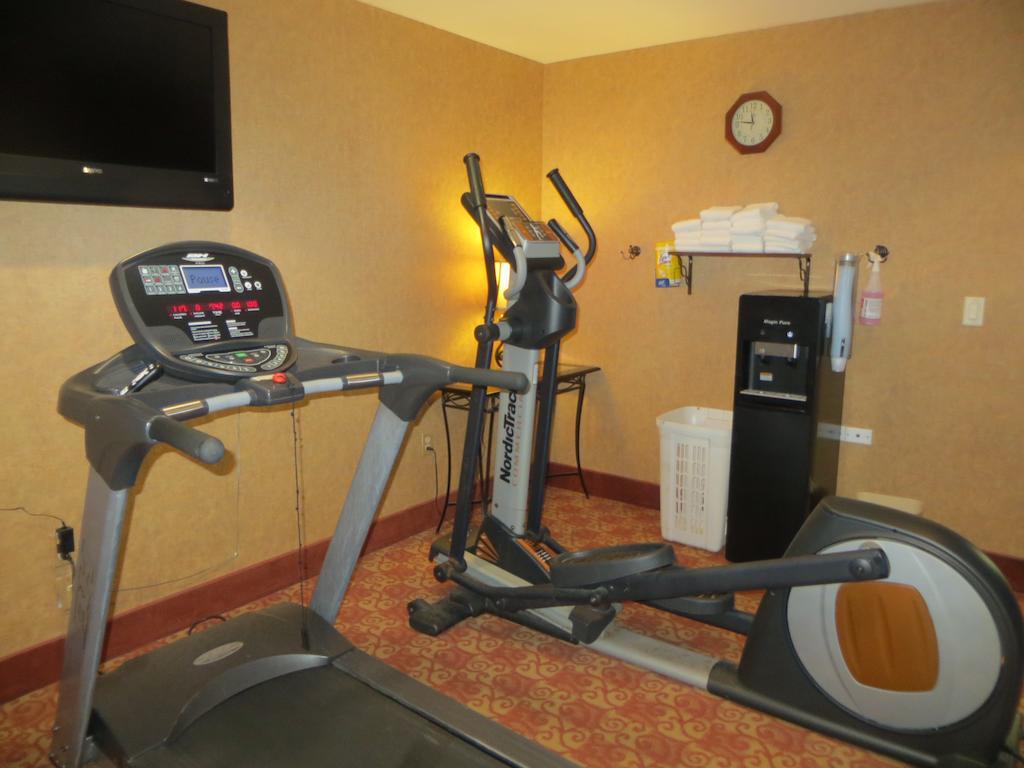 Готель Ramada By Wyndham Wisconsin Dells I-90 Екстер'єр фото