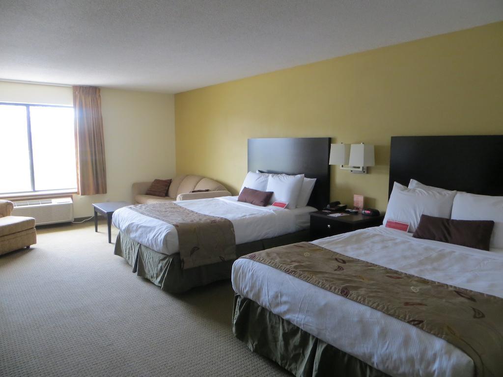 Готель Ramada By Wyndham Wisconsin Dells I-90 Екстер'єр фото