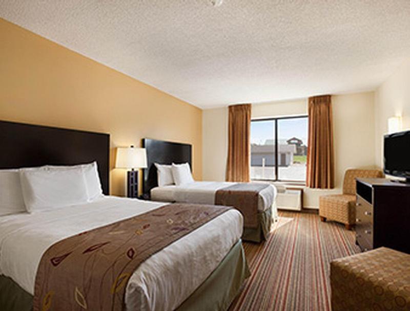 Готель Ramada By Wyndham Wisconsin Dells I-90 Екстер'єр фото